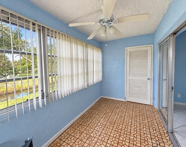 729 Lori Drive - Photo Thumbnail 9