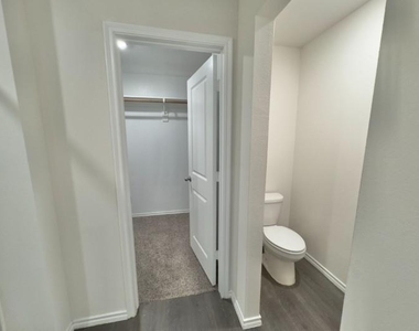 11333 Pecan Creek - Photo Thumbnail 22