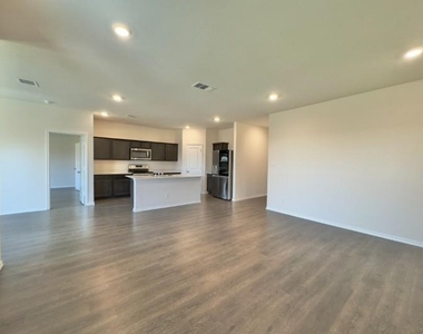 11333 Pecan Creek - Photo Thumbnail 6