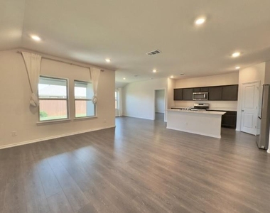 11333 Pecan Creek - Photo Thumbnail 11