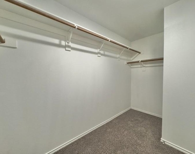 11333 Pecan Creek - Photo Thumbnail 21