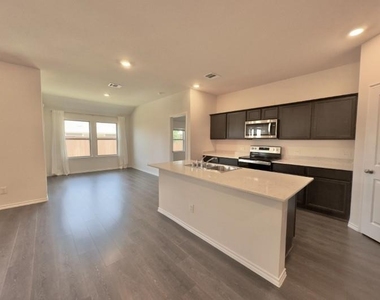 11333 Pecan Creek - Photo Thumbnail 10