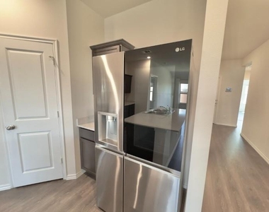 11333 Pecan Creek - Photo Thumbnail 8
