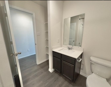 11333 Pecan Creek - Photo Thumbnail 17