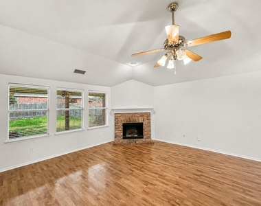 3320 Truman Street - Photo Thumbnail 2