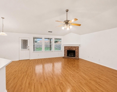 3320 Truman Street - Photo Thumbnail 4