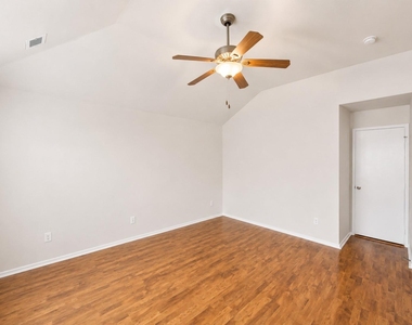 3320 Truman Street - Photo Thumbnail 5