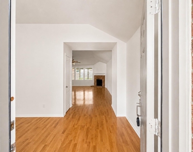 3320 Truman Street - Photo Thumbnail 24