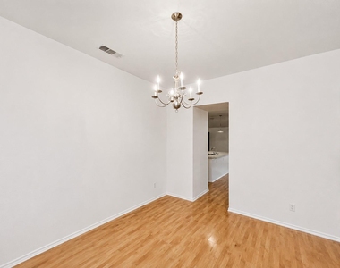 3320 Truman Street - Photo Thumbnail 11
