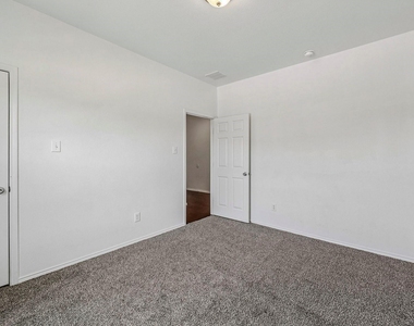 512 Stableford Street - Photo Thumbnail 19