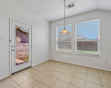 512 Stableford Street - Photo Thumbnail 5