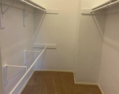 3110 Devonshire Drive - Photo Thumbnail 12