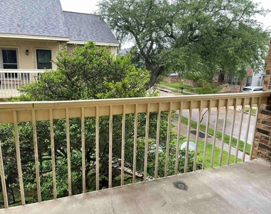 3110 Devonshire Drive - Photo Thumbnail 2