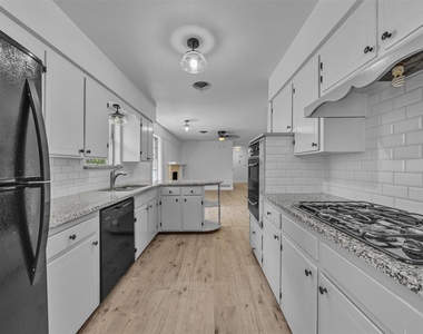 5745 Wimbleton Way - Photo Thumbnail 6