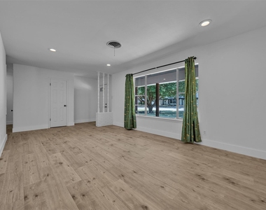 5745 Wimbleton Way - Photo Thumbnail 2