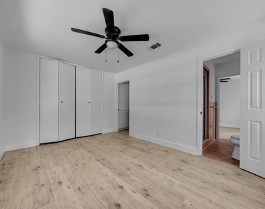 5745 Wimbleton Way - Photo Thumbnail 15