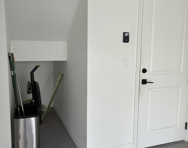 5518 Macoon Way - Photo Thumbnail 24