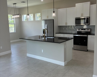 5518 Macoon Way - Photo Thumbnail 2