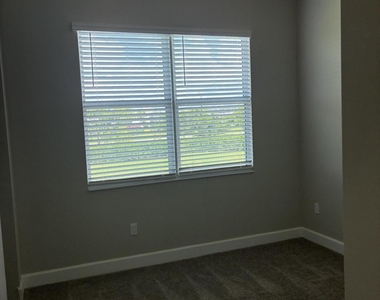 5518 Macoon Way - Photo Thumbnail 13