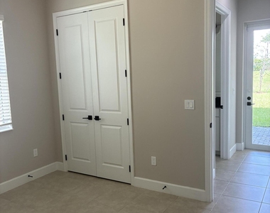 5518 Macoon Way - Photo Thumbnail 6