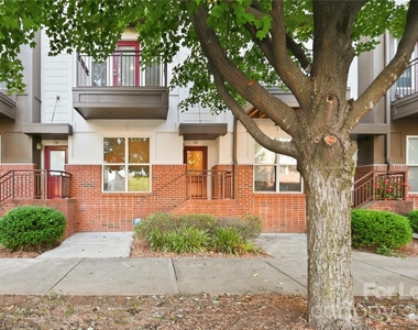732 Seigle Point Drive - Photo Thumbnail 7