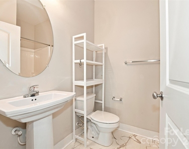 732 Seigle Point Drive - Photo Thumbnail 10
