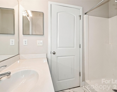 732 Seigle Point Drive - Photo Thumbnail 22
