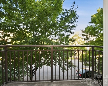 732 Seigle Point Drive - Photo Thumbnail 29