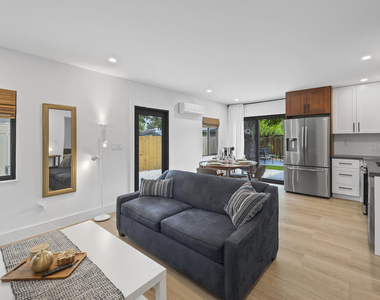 1507 Sw 32nd Court - Photo Thumbnail 4