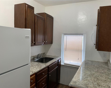 114 Nw 25th Street - Photo Thumbnail 7