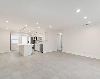 624 Southwind Circle - Photo Thumbnail 12