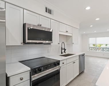 624 Southwind Circle - Photo Thumbnail 9