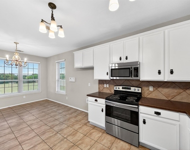 105 Southview Drive - Photo Thumbnail 8
