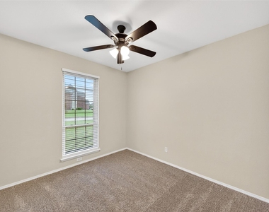 105 Southview Drive - Photo Thumbnail 18