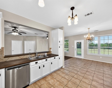 105 Southview Drive - Photo Thumbnail 9
