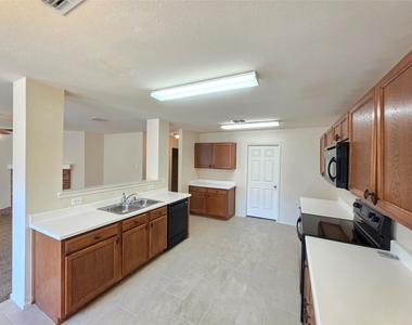 8108 Stowe Springs Lane - Photo Thumbnail 12