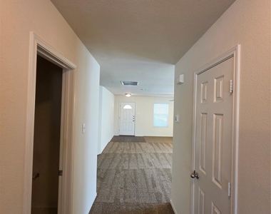 8108 Stowe Springs Lane - Photo Thumbnail 8