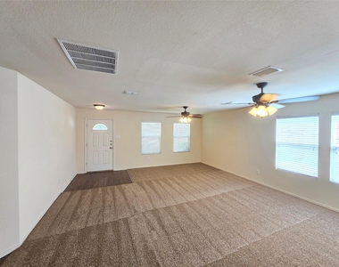 8108 Stowe Springs Lane - Photo Thumbnail 4