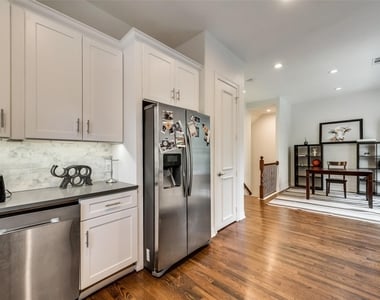 2205 Canton Street - Photo Thumbnail 4