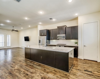 4211 Rawlins Street - Photo Thumbnail 12