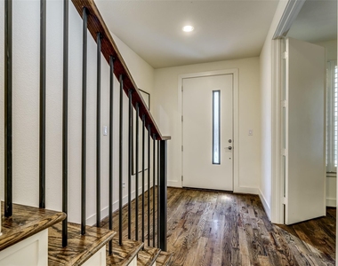 4211 Rawlins Street - Photo Thumbnail 6