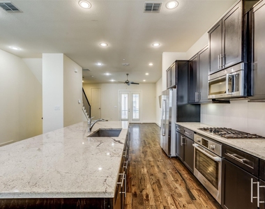 4211 Rawlins Street - Photo Thumbnail 16