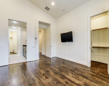 4211 Rawlins Street - Photo Thumbnail 24