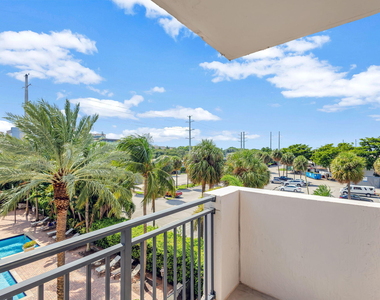 616 Clearwater Park Road - Photo Thumbnail 36