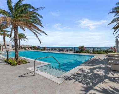 220 Lake Shore Drive - Photo Thumbnail 13