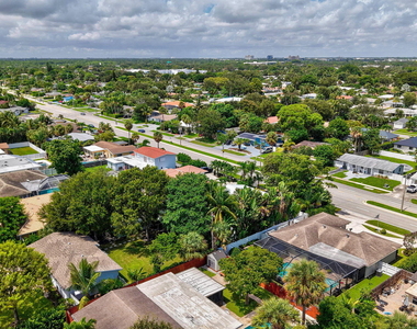 998 W Camino Real - Photo Thumbnail 33