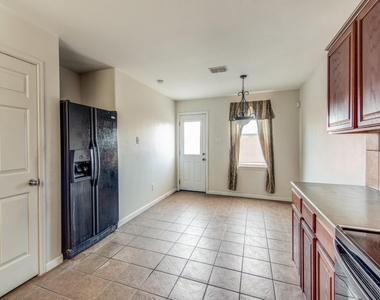 13120 Barbarosa Drive - Photo Thumbnail 7
