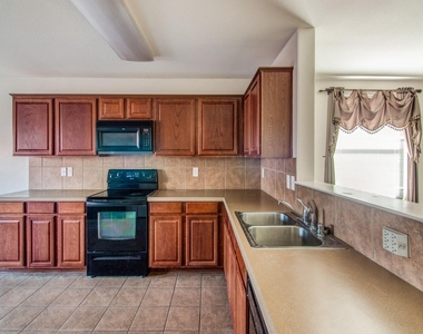13120 Barbarosa Drive - Photo Thumbnail 16