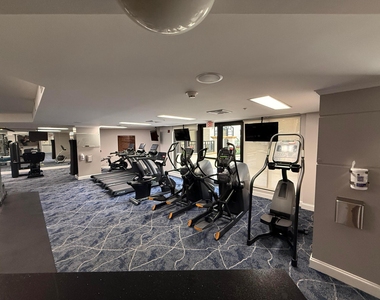 801 S Olive Avenue - Photo Thumbnail 33