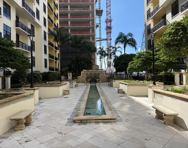 801 S Olive Avenue - Photo Thumbnail 37